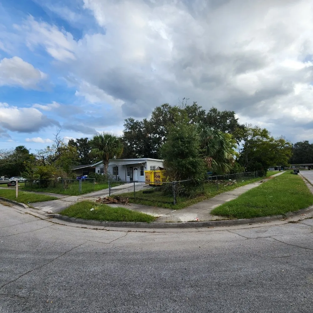 Reliable yard maintenance in Lakeland, FL - Landscaping Kingz