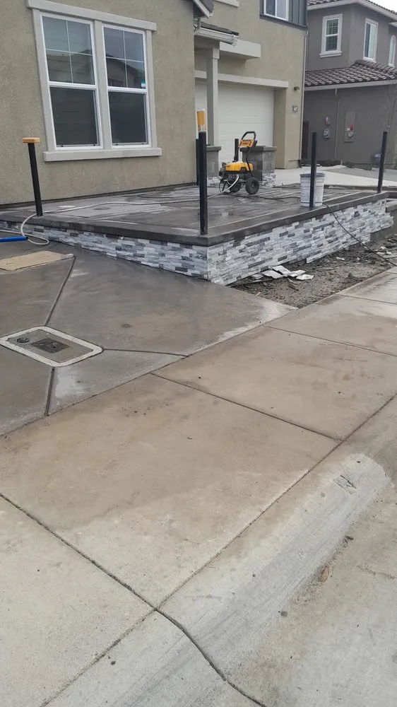 Local lawn mowing service in Sacramento, CA - Landscaping La Villa