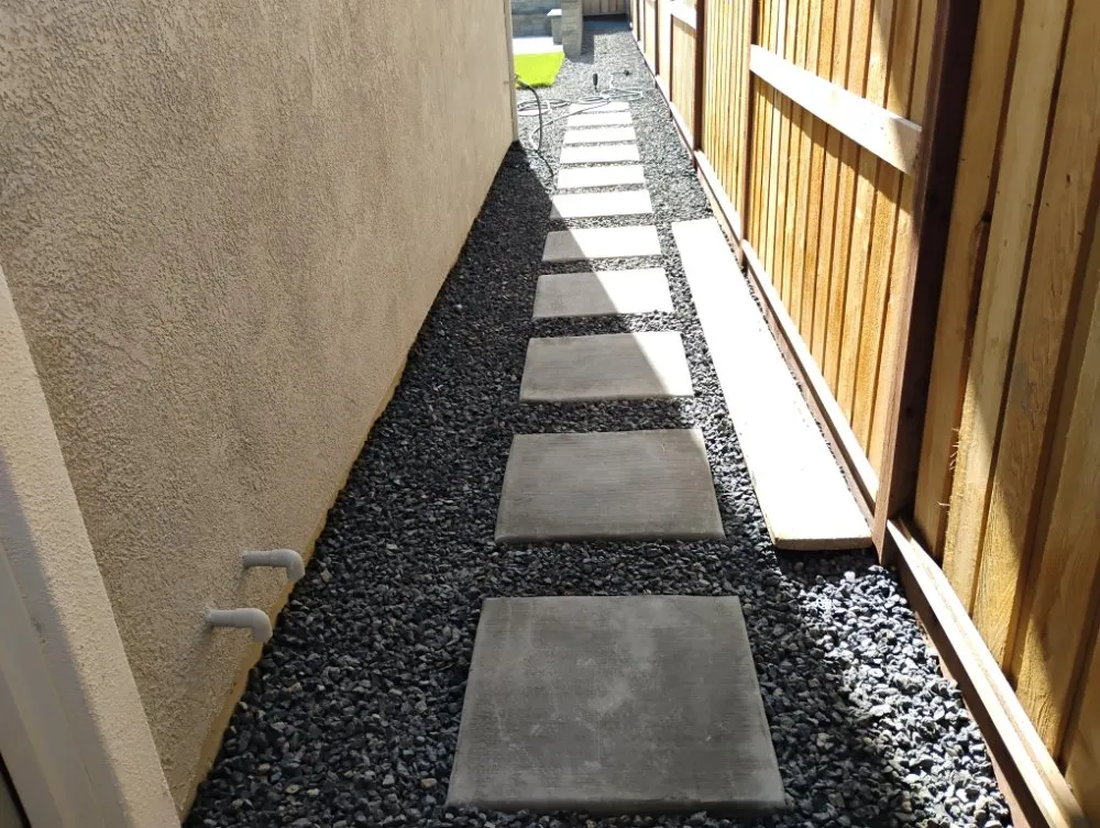 Top-rated yard maintenance for year-round maintenance in Sacramento, CA by Landscaping La Villa