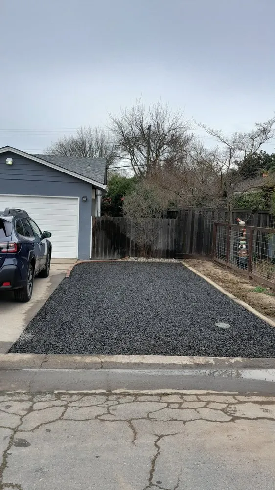 Reliable yard maintenance in Sacramento, CA - Landscaping La Villa