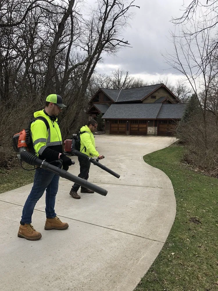 Top-rated garden landscaping in McHenry, IL - Landscaping Lawn Maintenance Plus