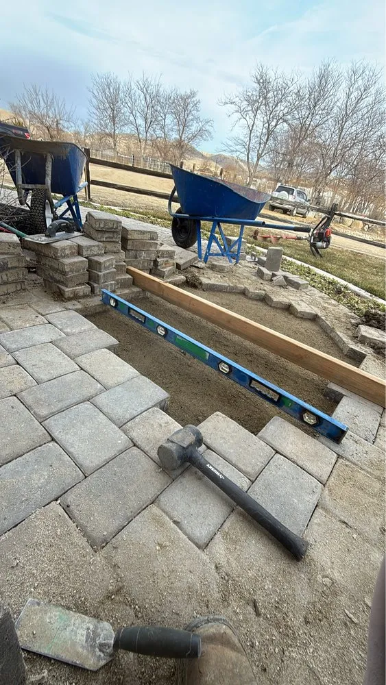 Reliable yard maintenance experts serving Carson City, NV - Landscaping Leo