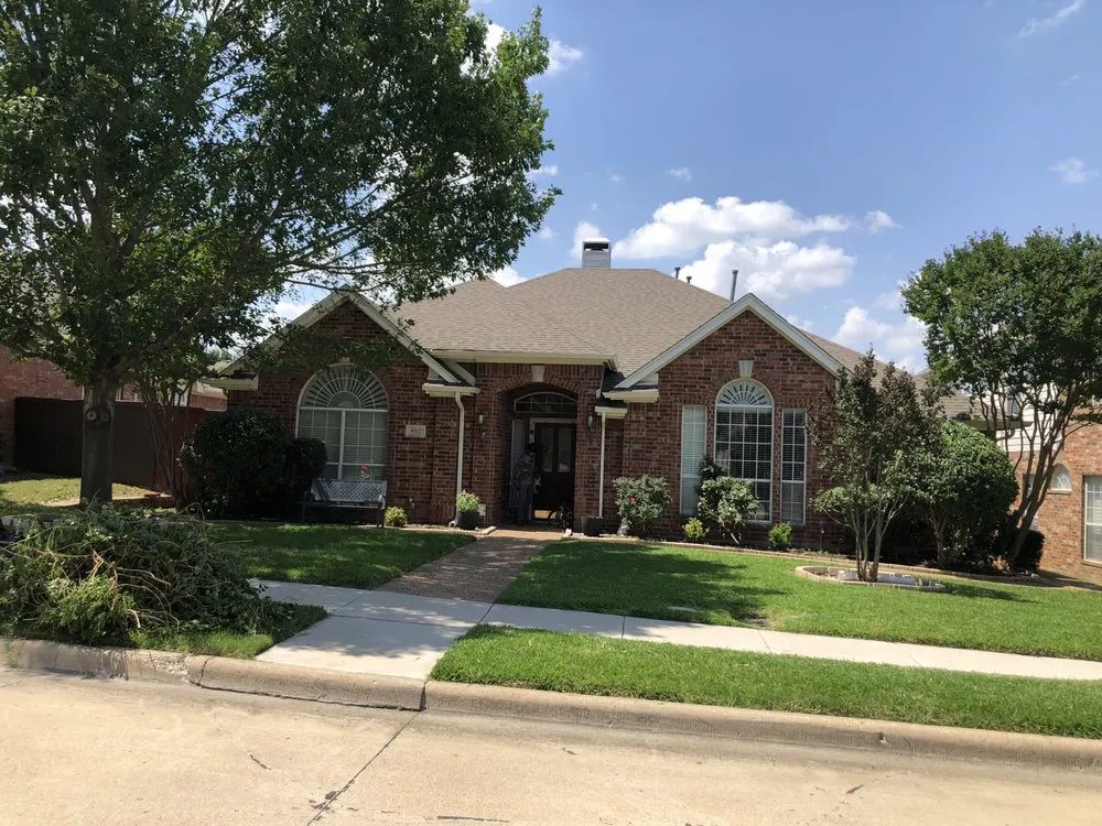 Reliable yard cleanup service experts serving Dallas, TX - Landscaping Lopez