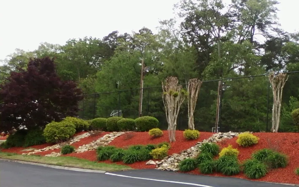 Affordable yard cleanup service with custom design across Kingston, TN - Landscaping Nature's Way