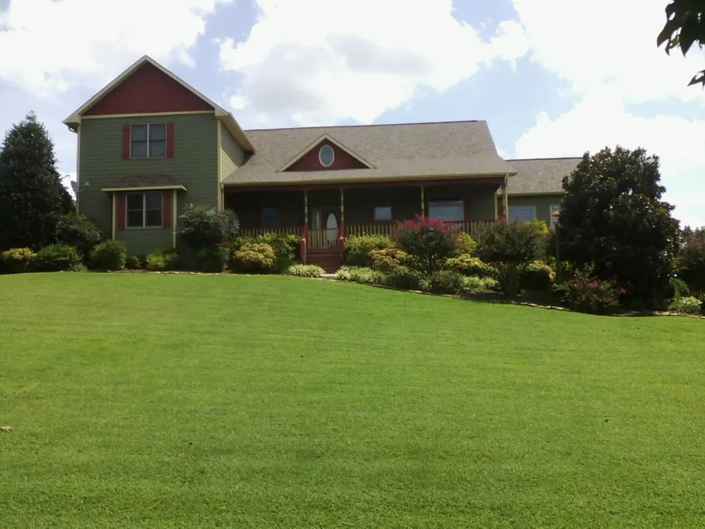 Expert yard cleanup service for outdoor upgrades across Kingston, TN - Landscaping Nature's Way