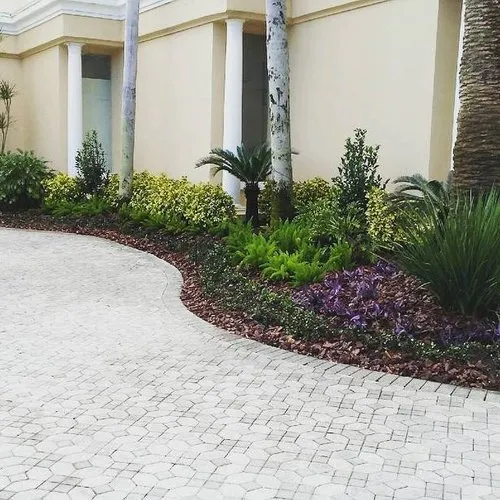 Custom yard maintenance experts serving Tampa, FL - Landscaping On The Bay