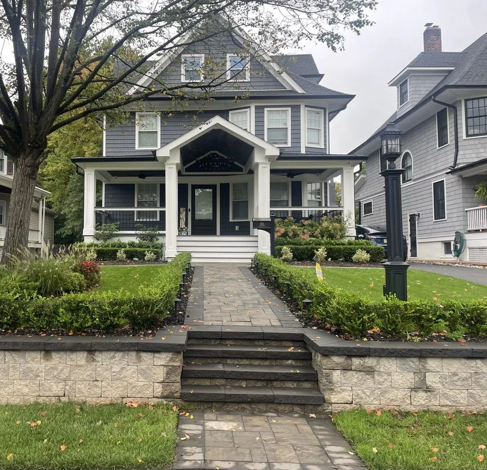 Trusted yard cleanup service for beautiful yards in Staten Island, NY by Landscaping Perez