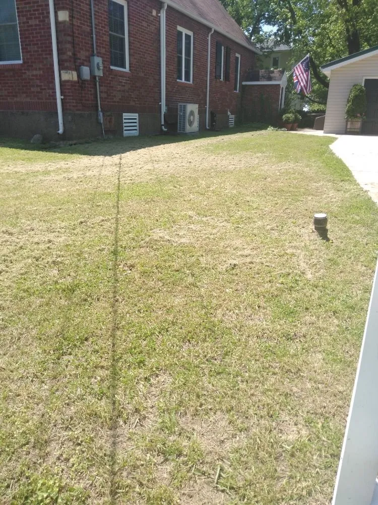 Professional yard maintenance for residential properties across De Soto, MO - Landscaping R Us