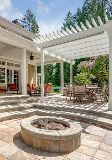 Custom yard maintenance in Round Rock, TX by Landscaping Round Rock