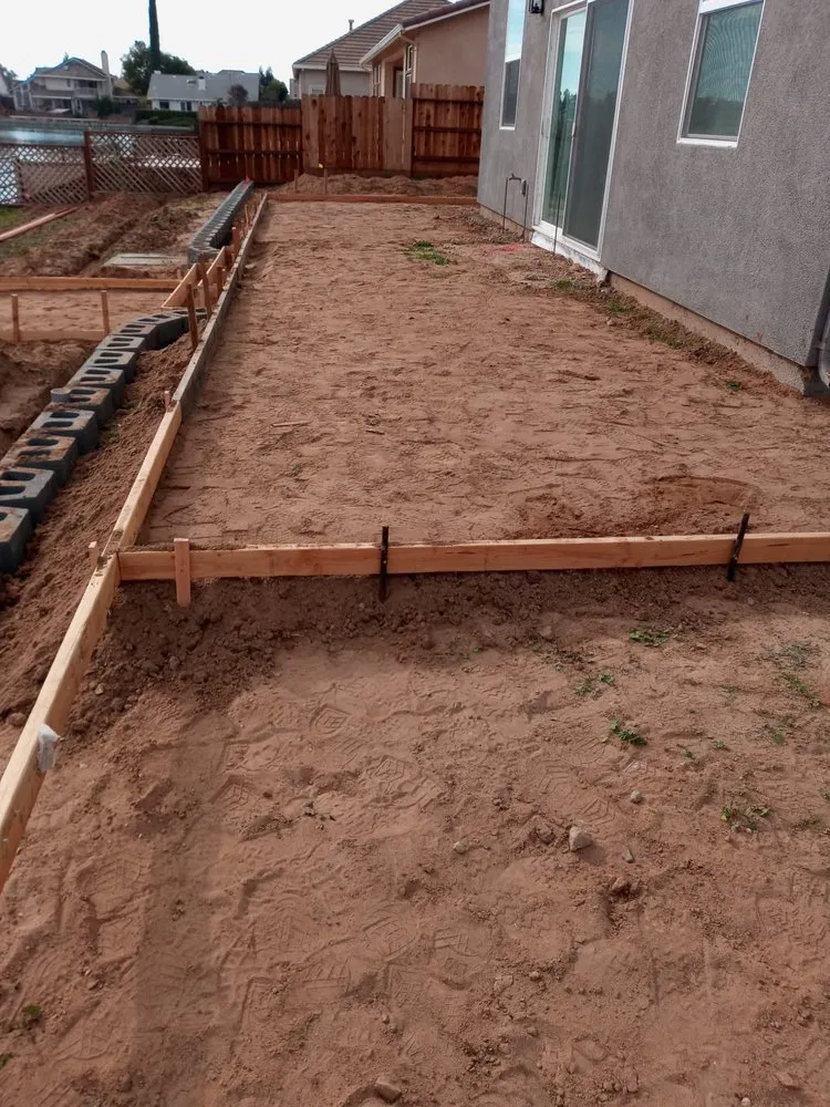 Affordable outdoor landscaping for year-round maintenance in Atwater, CA by Landscaping Service Superiors