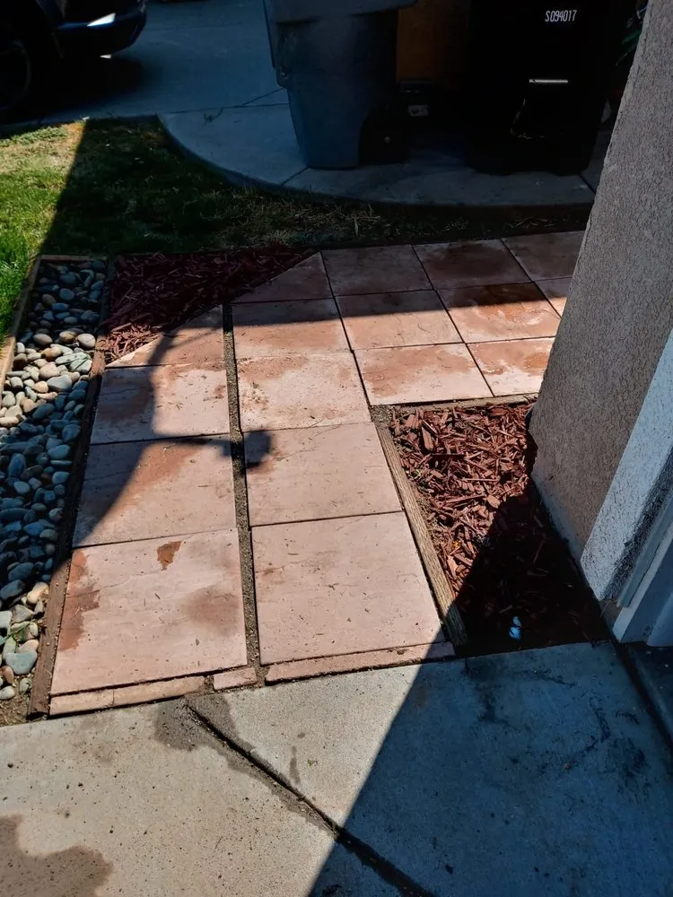 Professional yard maintenance in Atwater, CA - Landscaping Service Superiors