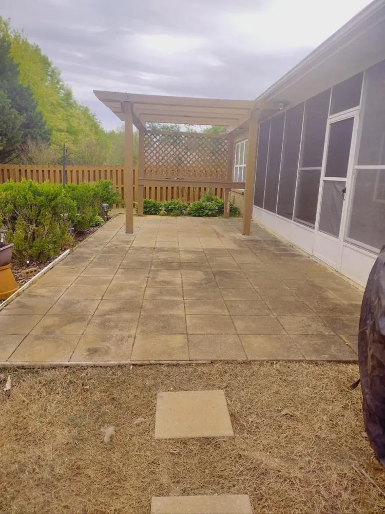 Professional yard cleanup service with custom design in Dallas, TX by Landscaping Service’s R & F