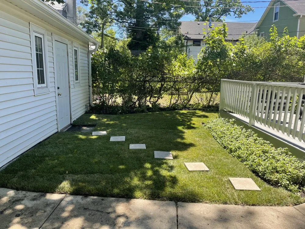 Reliable outdoor landscaping in Buffalo Grove, IL by Landscaping Solutions