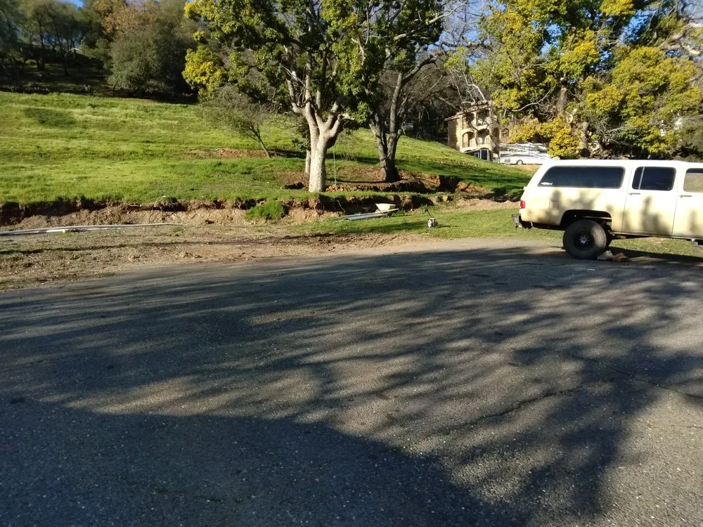 Professional yard maintenance in Auburn, CA - Landscaping Unlimited