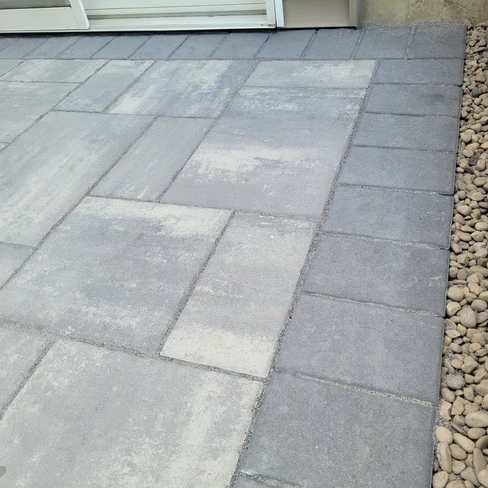 Affordable lawn mowing service for beautiful yards across Newtown, CT - Landscaping Unlimited