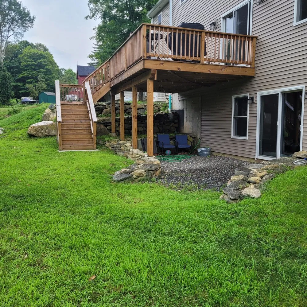 Top-rated yard maintenance in Newtown, CT by Landscaping Unlimited