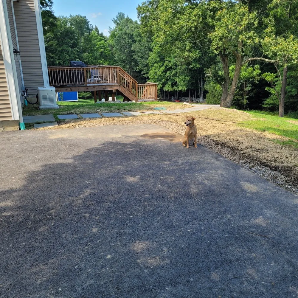 Top-rated landscape installation for beautiful yards across Newtown, CT - Landscaping Unlimited