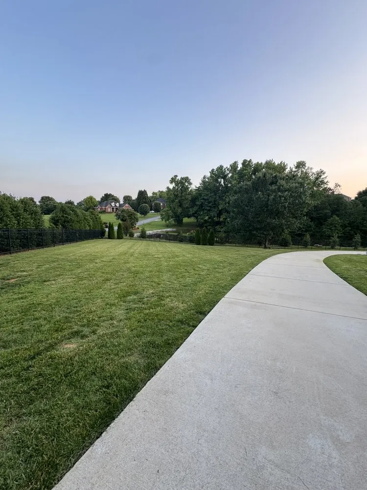 Local lawn mowing service in Archdale, NC - Landscaping With Ramirez