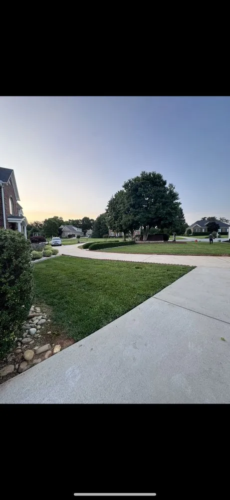 Reliable residential landscaping for beautiful yards in Archdale, NC by Landscaping With Ramirez