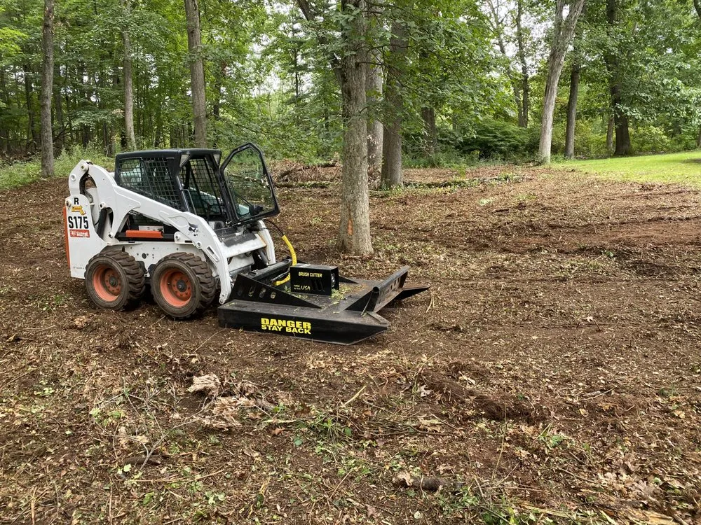 Reliable lawn care service in Southington, CT - Landscaping Works