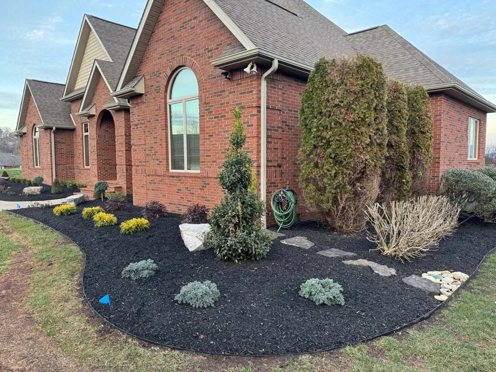 Top-rated lawn care service for outdoor upgrades in Maryville, TN by Landsculptures