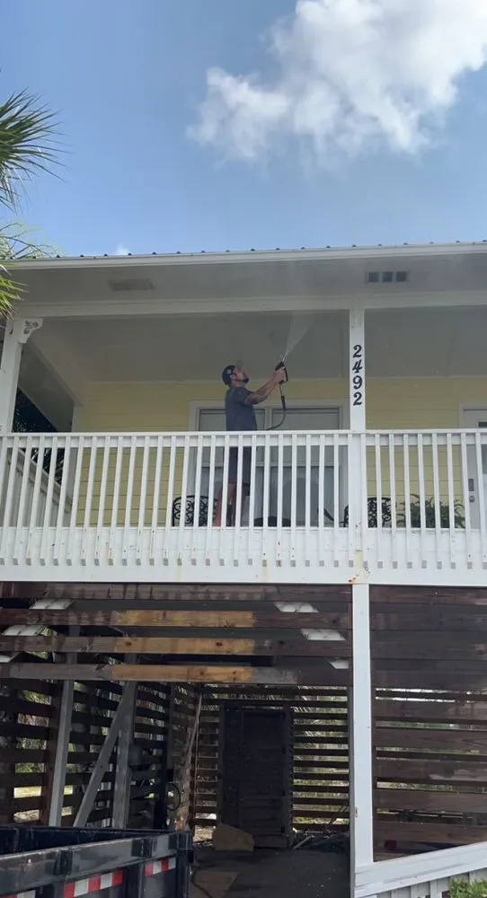 Affordable residential landscaping experts serving Lynn Haven, FL - Landshark Pressure Washing