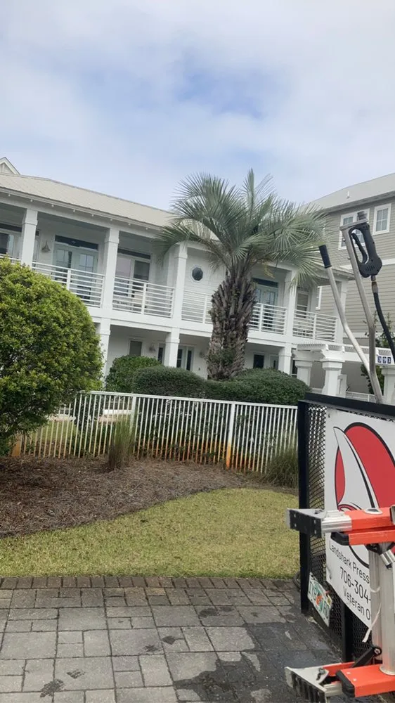 Affordable residential landscaping experts serving Lynn Haven, FL - Landshark Pressure Washing