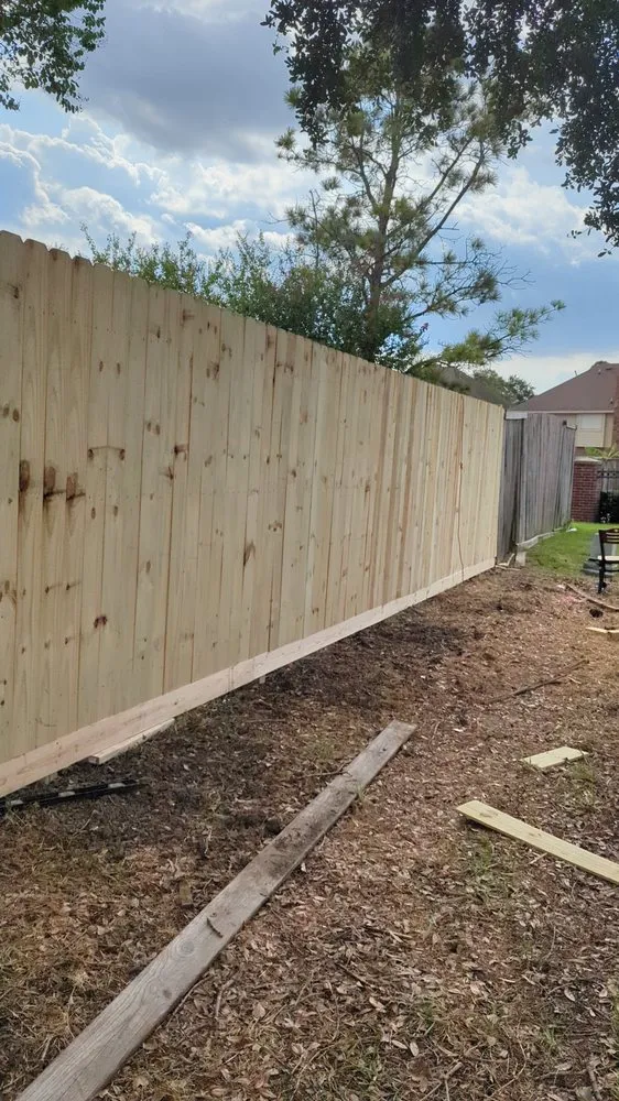 Professional lawn care service experts serving Houston, TX - Landsharks Fencing and Tree Service