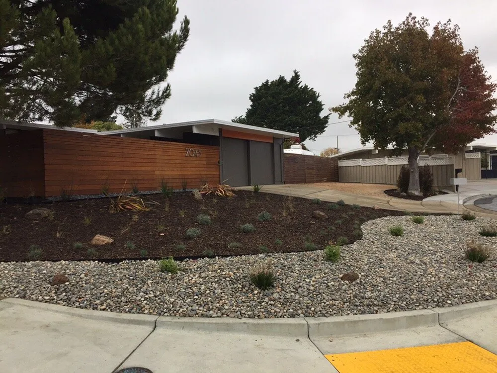 Local landscape installation in Palo Alto, CA by Landsthetics