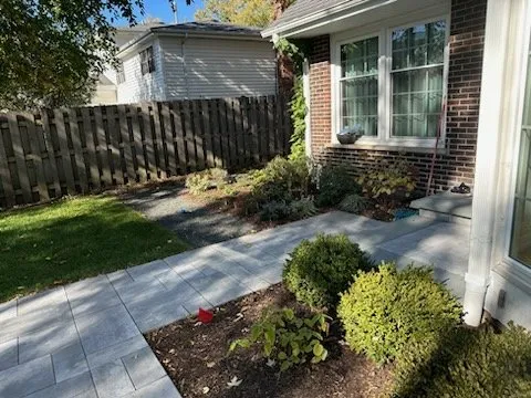 Top-rated lawn care service experts serving Grayslake, IL - Landstone Innovations