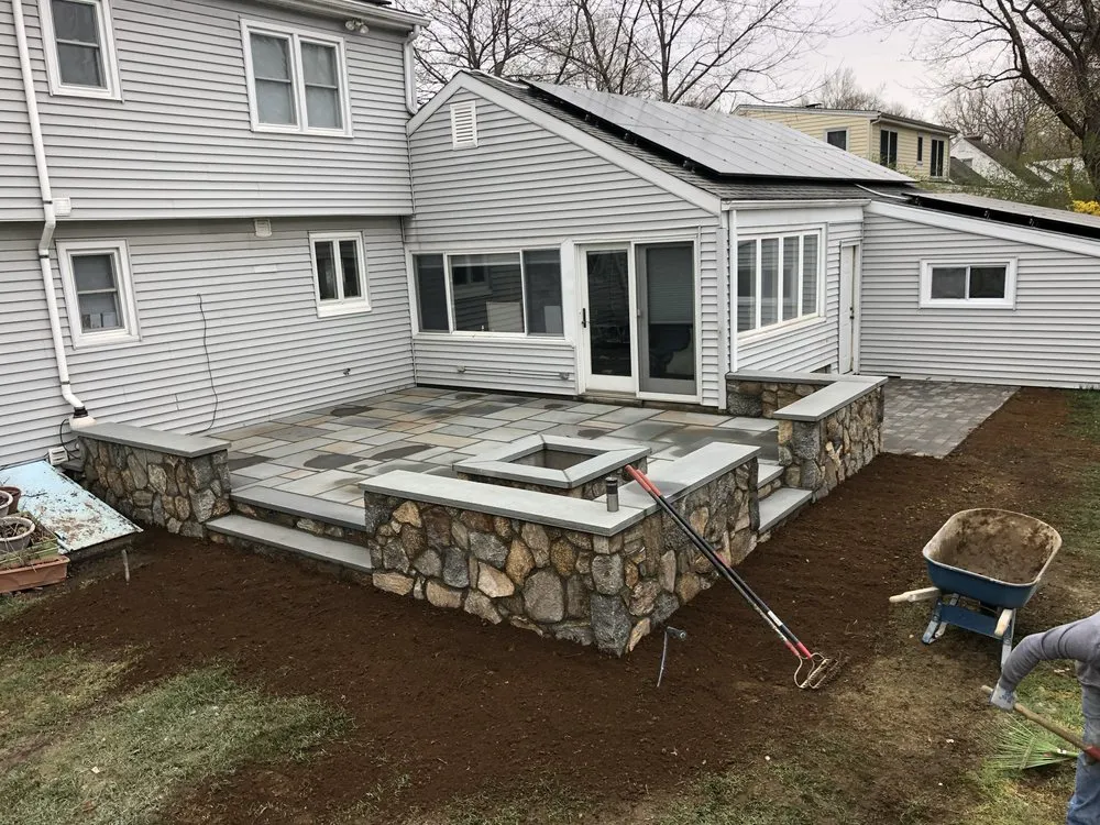 Professional yard maintenance experts serving Bridgeport, CT - Landstone Landscaping & Masonry