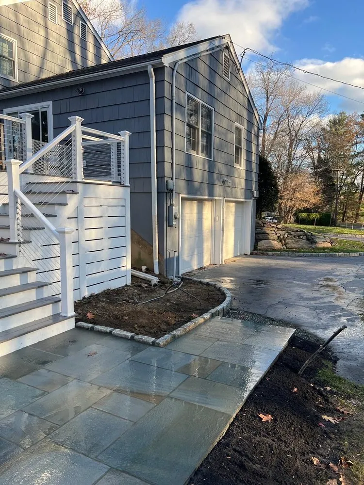 Professional yard maintenance experts serving Bridgeport, CT - Landstone Landscaping & Masonry