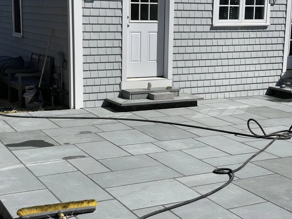 Local yard maintenance in Bridgeport, CT - Landstone Landscaping & Masonry
