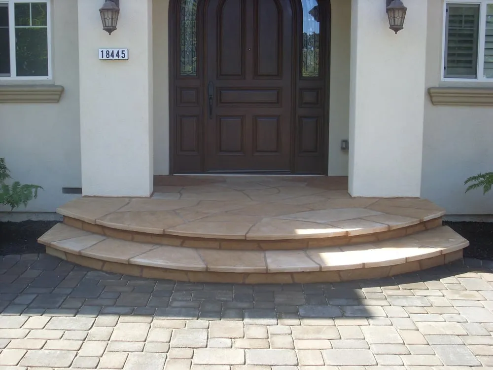 Affordable lawn care service experts serving San Martin, CA - Landtech Landscaping