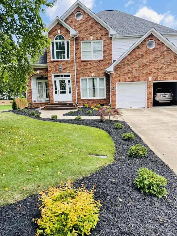 Custom yard maintenance in Piedmont, SC by Landtek Services Company