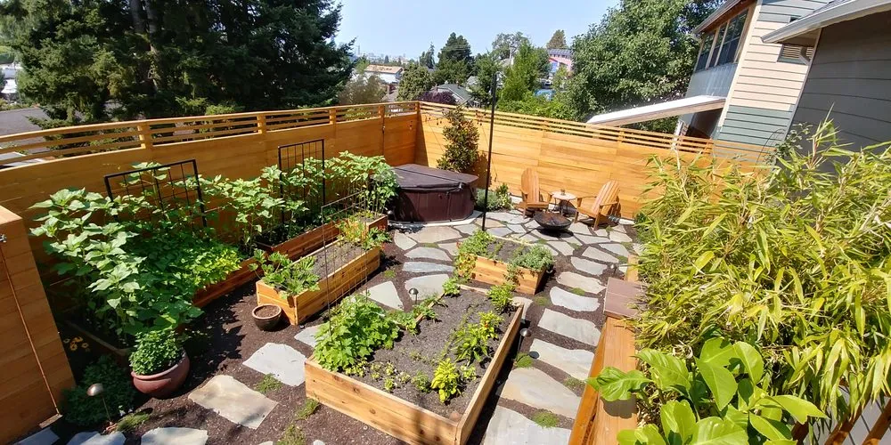 Professional lawn mowing service experts serving Lake Stevens, WA - Landvision