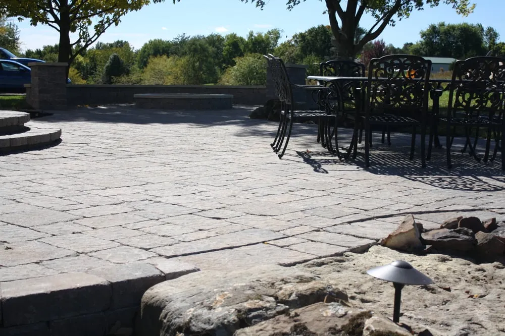 Affordable outdoor landscaping experts serving Kansas City, KS - Landworks