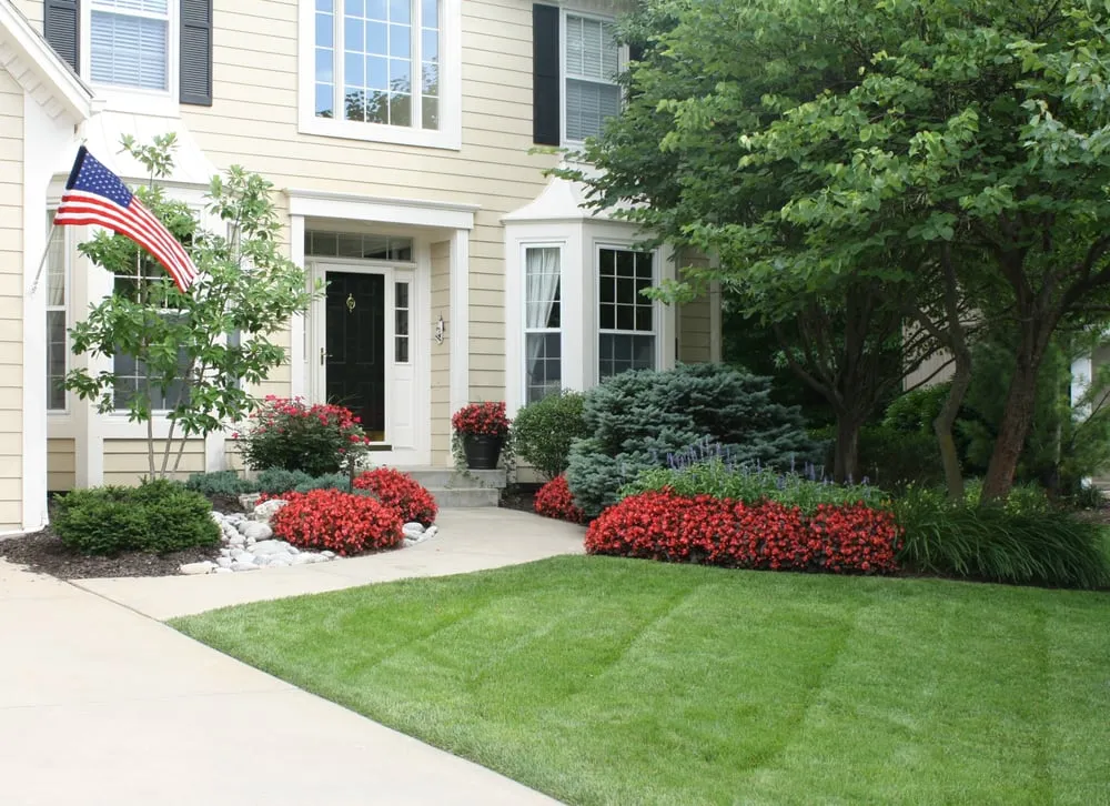 Top-rated lawn care service in Kansas City, KS - Landworks