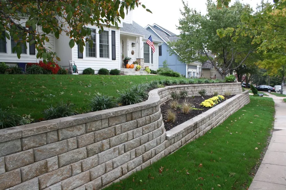 Affordable residential landscaping experts serving Kansas City, KS - Landworks