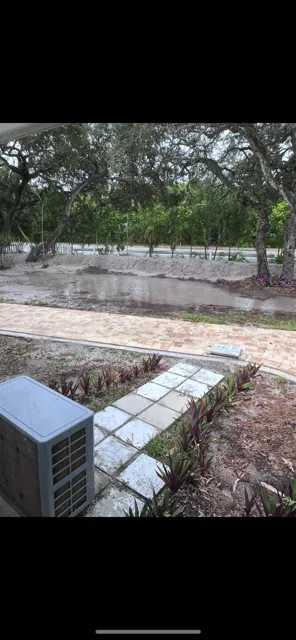 Reliable residential landscaping experts serving Malabar, FL - Landworx Of Brevard