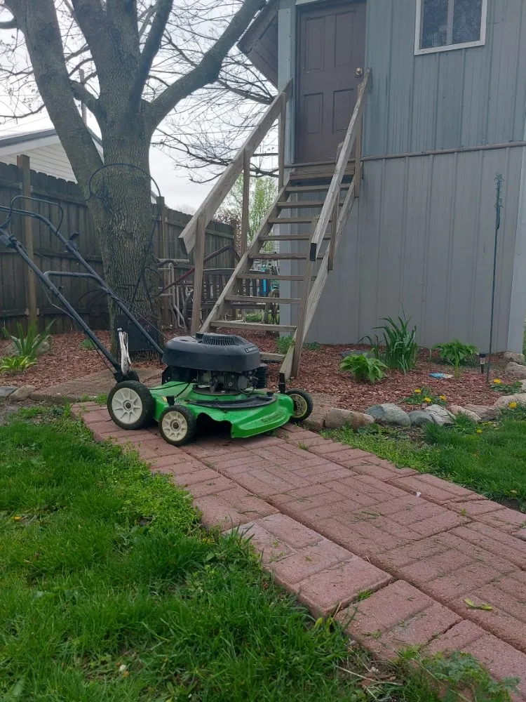Local yard maintenance in Fowler, IN - Landyn's Lawn Care