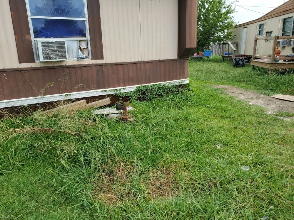 Reliable garden landscaping in Malakoff, TX by Langfords Yard Service