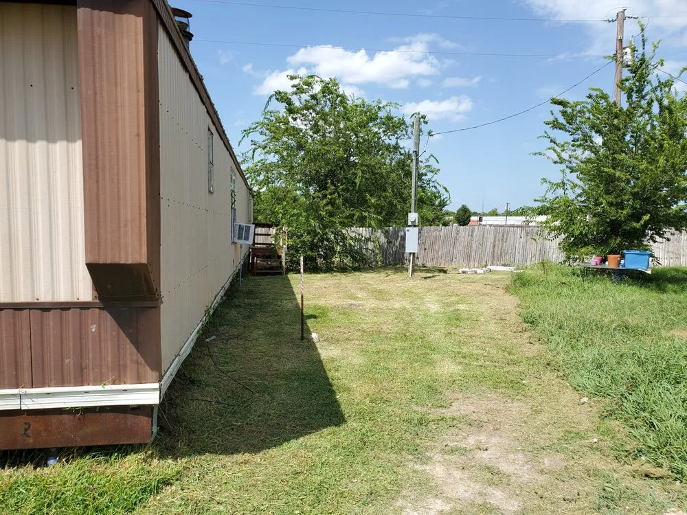 Top-rated outdoor landscaping experts serving Malakoff, TX - Langfords Yard Service