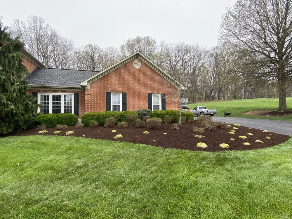 Top-rated lawn mowing service in Roanoke, VA by Lang’s Lawn Care