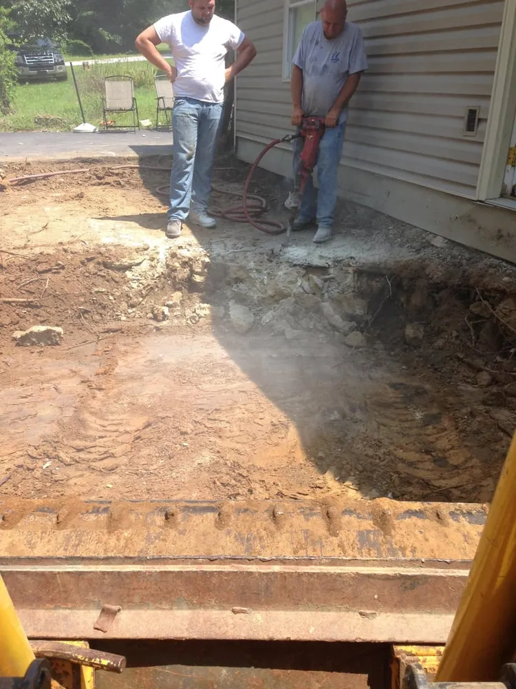 Affordable yard cleanup service with custom design across Shepherdsville, KY - Lanham Property Mantainance