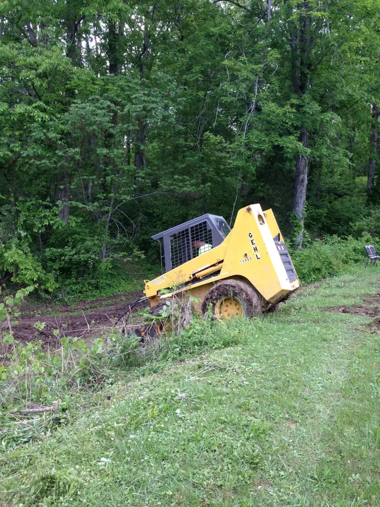 Local landscape installation experts serving Shepherdsville, KY - Lanham Property Mantainance