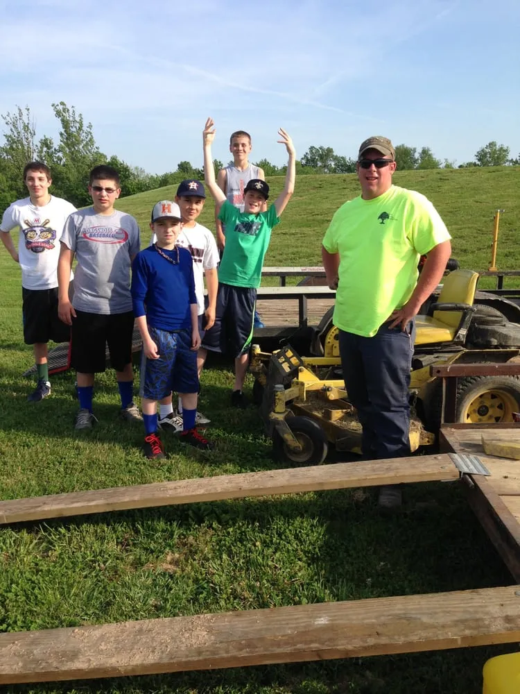 Professional residential landscaping experts serving Shepherdsville, KY - Lanham Property Mantainance