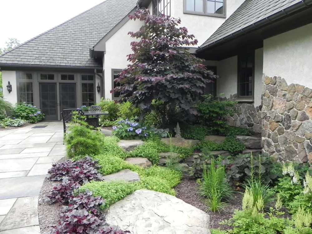 Expert garden landscaping for homes across Willoughby, OH - Lanhan Landscaping & Design