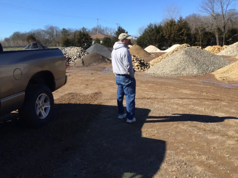 Reliable yard maintenance in Pineville, NC - Lanier Material Sales