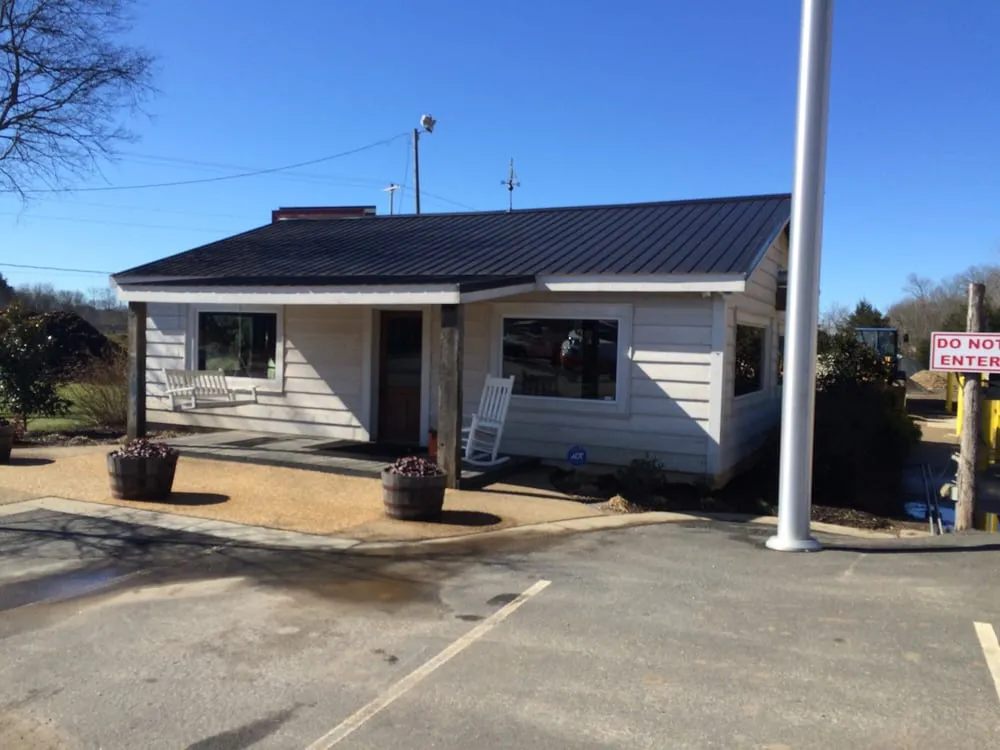 Trusted lawn mowing service in Pineville, NC - Lanier Material Sales